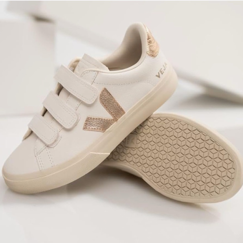 Veja Cream Gold Sneakers Velcro Low-Top size 7